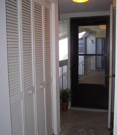 4th image of 332 Woodlake Wynde