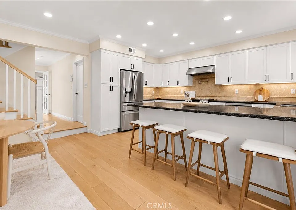 2020 Farrell Ave