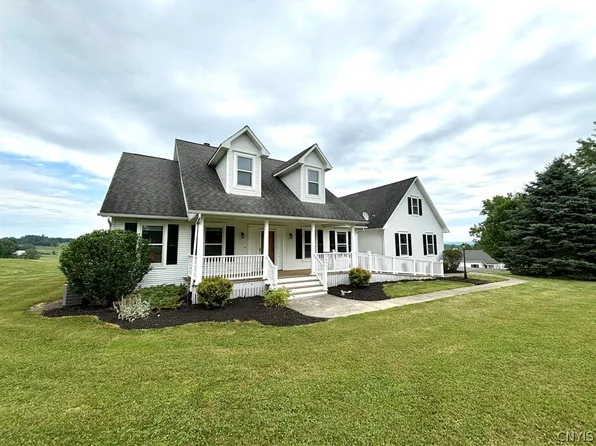 3699 Honeysuckle Rd, Auburn, NY 13021
