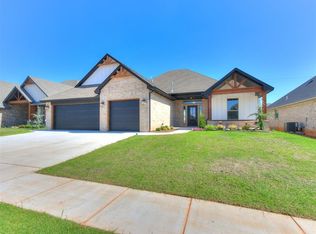 10444 SW 51st St, Mustang, OK 73064