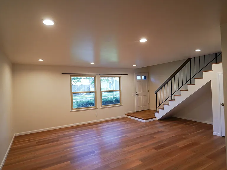 2396 Shoreside Ct — Photo 4