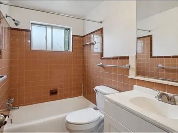 2nd image of 1311 Levona St