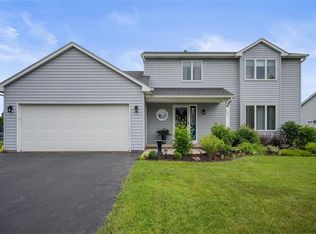 468 Guinevere Dr, Rochester, NY 14626