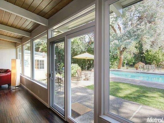 4th image of 3404 W Country Club Ln
