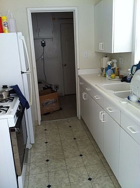 2nd image of 220 N Claremont Ave