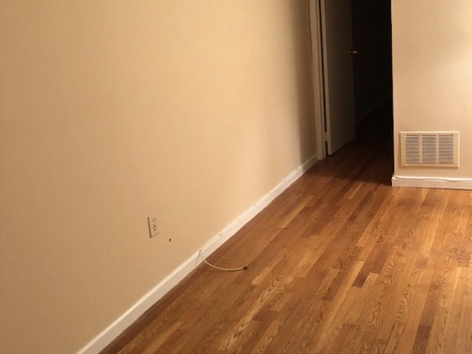 2nd image of 100 Boyce Ave