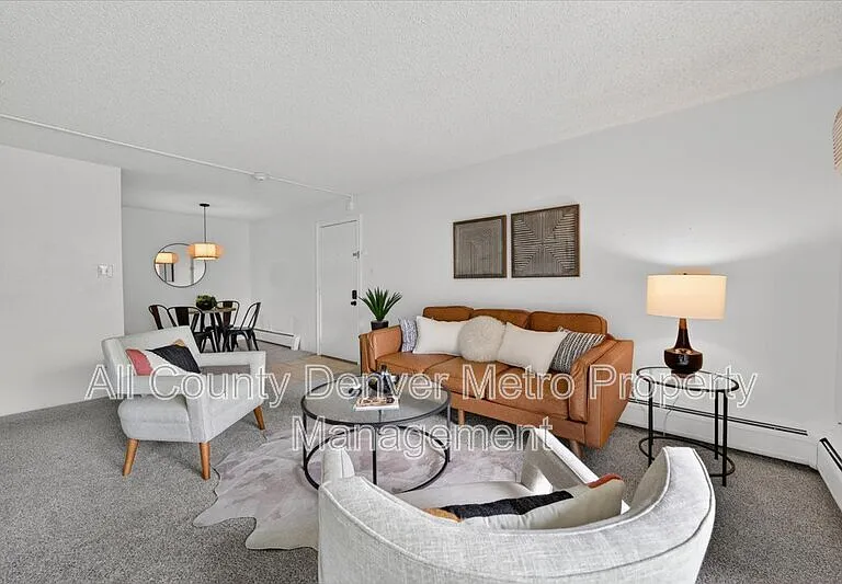 1400 Golden Cir #306 — Photo 7