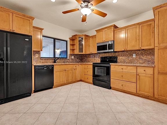 5th image of 6181 SW 90th Ct #2-J