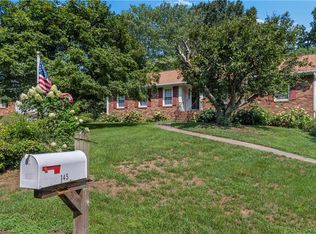 145 Stanwell Ct, Clemmons, NC 27012