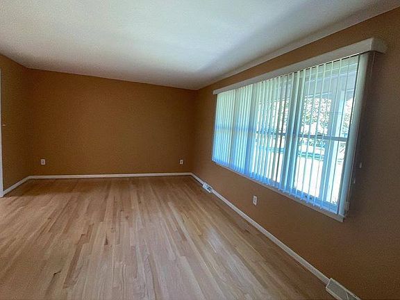 5th image of 9325 Furrow Ave