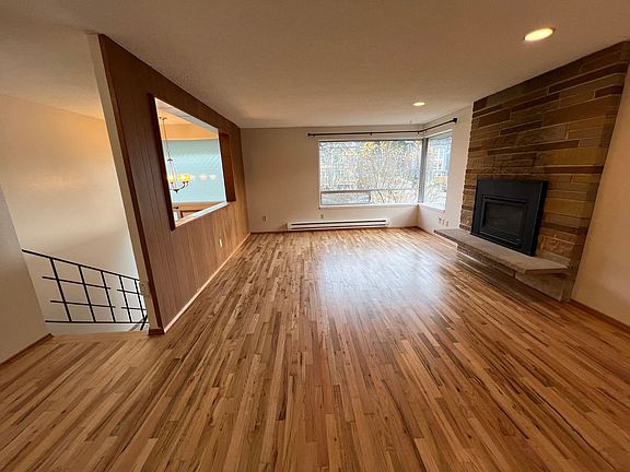 4th image of 13807 Greenwood Ave N #13807