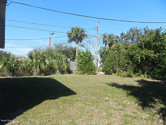 5th image of 19 Audubon Dr