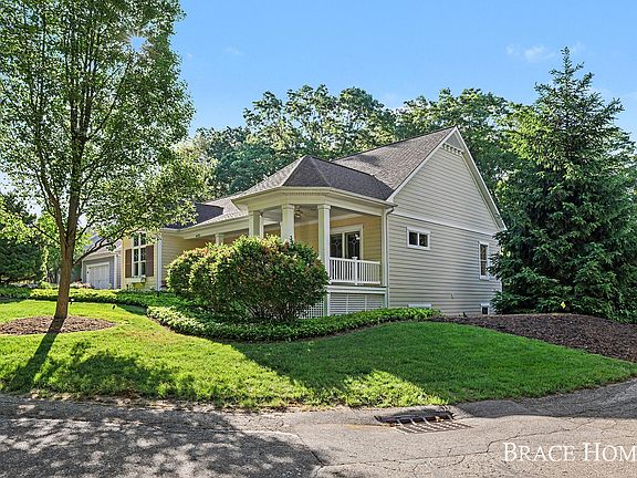 4th image of 4470 Oak Arbor Dr NE