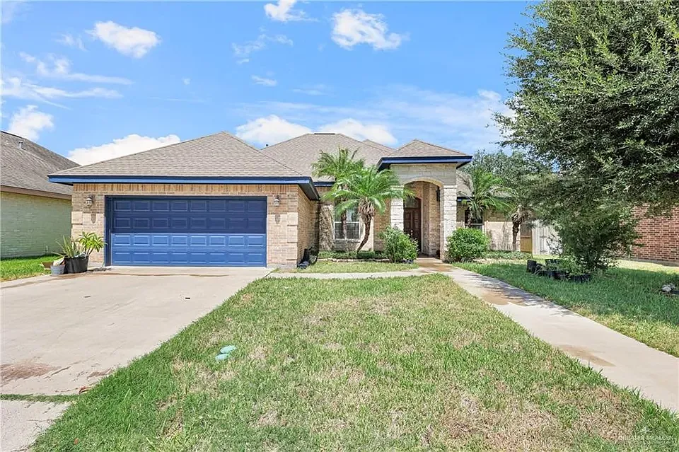 4 bed, 2100 sqft, $2,150 — Photo 1