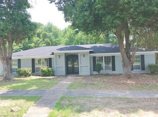 1106 Lucerne Dr, Mobile, AL 36608