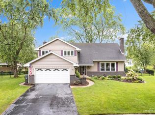 78 Bunting Ln, Naperville, IL 60565