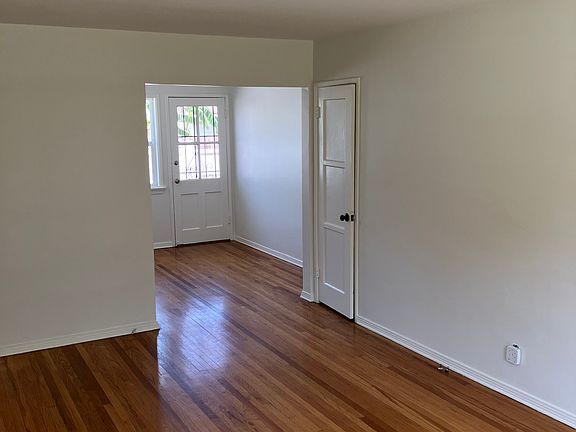 3rd image of 4458 Linden Ave APT 1