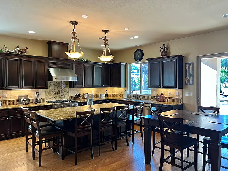 1407 W Colonial Pkwy — Photo 26