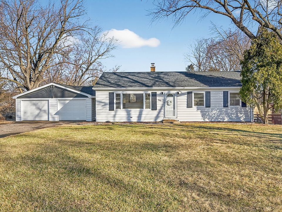 1st image of 582 Hitchcock Ave