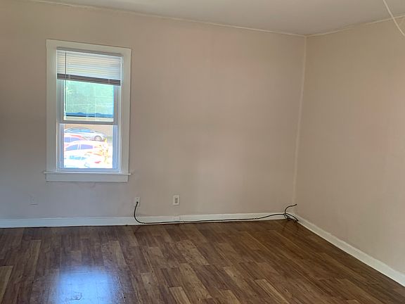 3rd image of 224 Blackhawk St #2