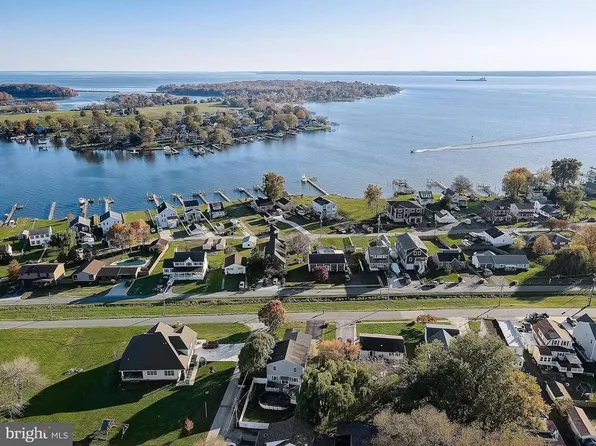 7714 Bay Front Rd, Sparrows Point, MD 21219