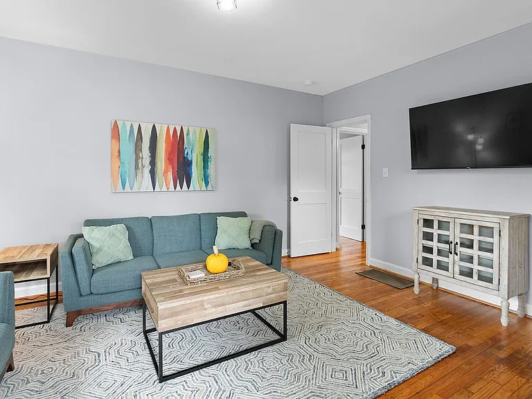 3823 Hawthorne Ave #1 — Photo 3