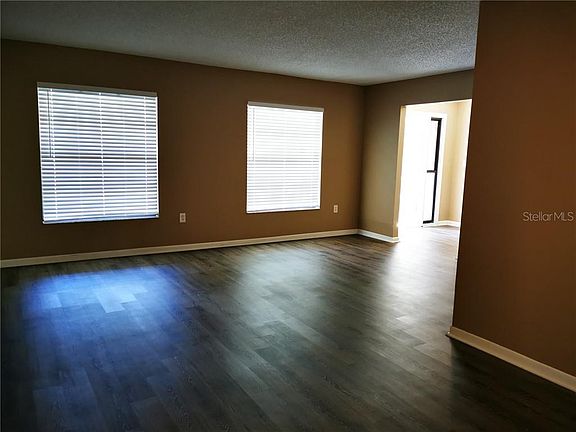 5th image of 1122 Spanish Oaks Blvd