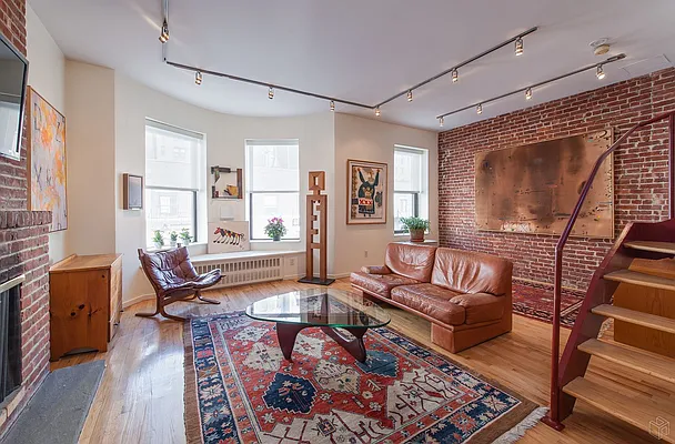 Rented by Halstead Real Estate | media 24