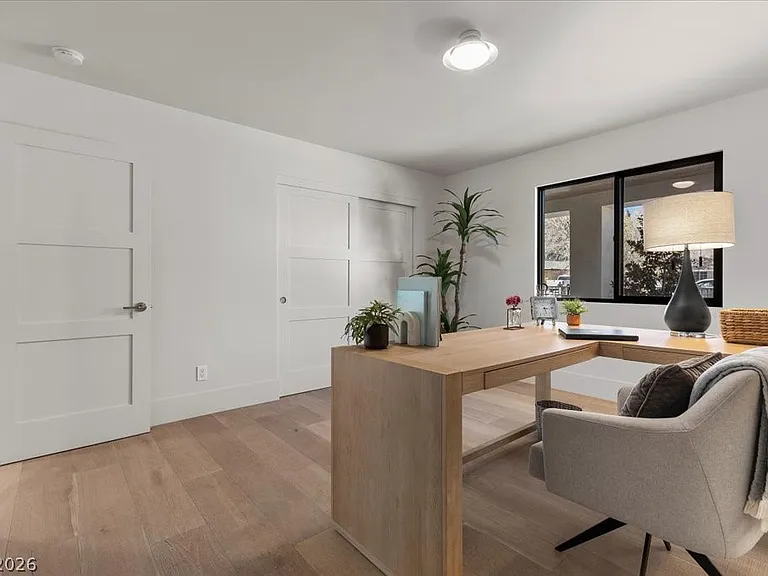2401 Driftwood Dr — Photo 59