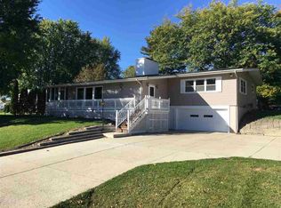 407 E McDamyn Cir, Winnebago, IL 61088
