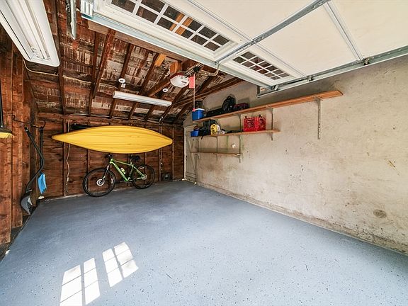 5th image of 32 Anawan Rd