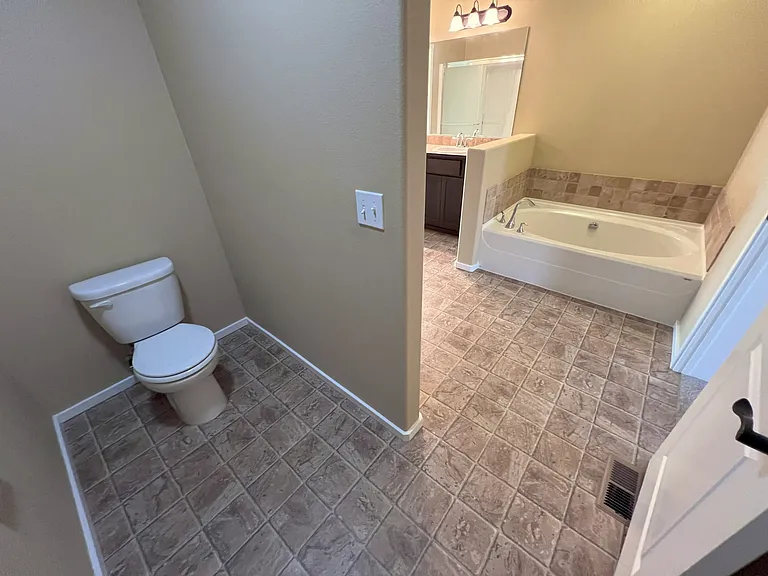 4605 W Magrath Dr — Photo 50