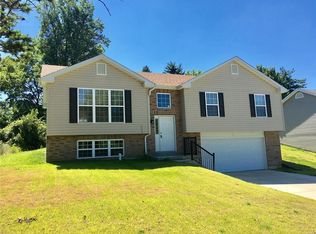 32 Big Oak Dr, Saint Peters, MO