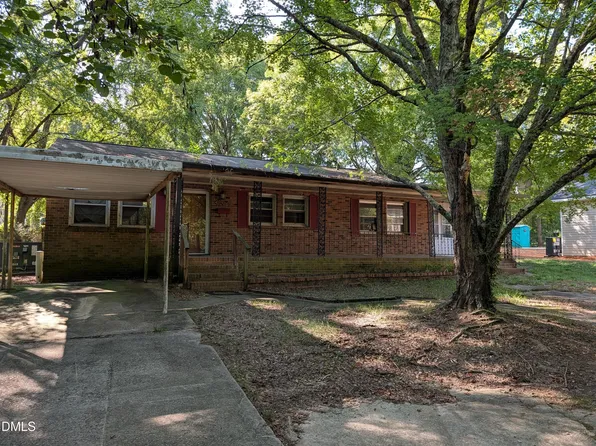 922 N White St, Wake Forest, NC 27587