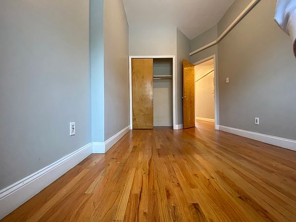 5th image of 956 Atlantic Ave #2A