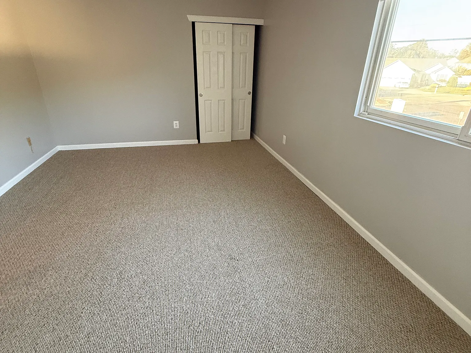 1 bed, 850 sqft, $1,600 — Photo 4