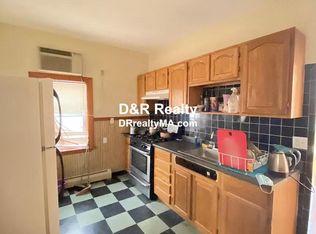 24 8th St #1, Cambridge, MA 02141
