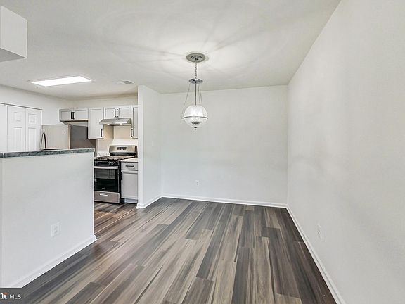 4th image of 11020 Folksie Ct APT 202