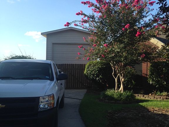 3rd image of 901 Park Green Dr