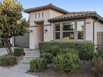 1015 E Carnoustie Ave, Fresno, CA, 93730