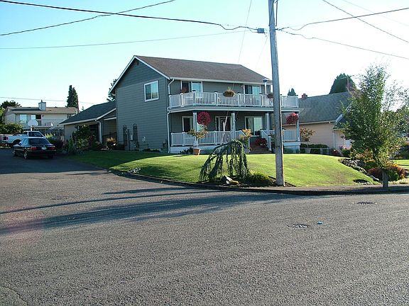 Corner lot and manicured lawn