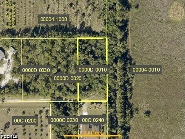 6198 Hodges Dr, Bokeelia, FL 33922