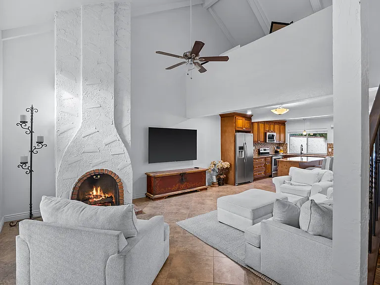 7118 E Buena Terra Way — Photo 13