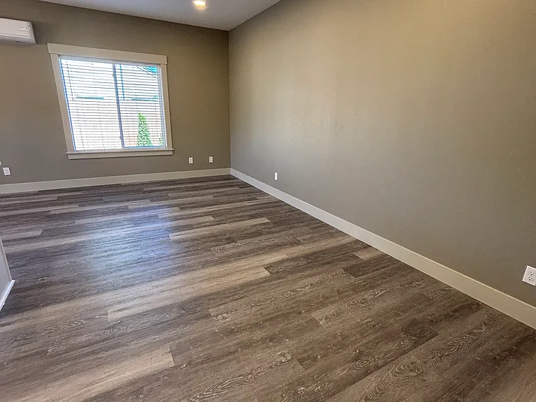 Seven Oaks Luxury Duplexes — Photo 50