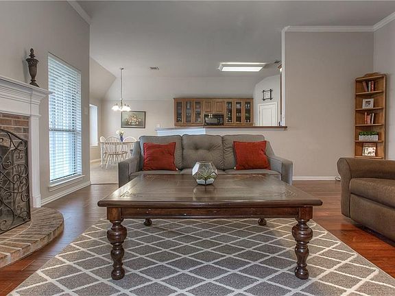 2nd image of 8469 Arroyo Ln