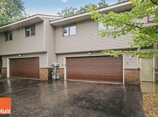 2354 Hillwood Dr E, Maplewood, MN 55119