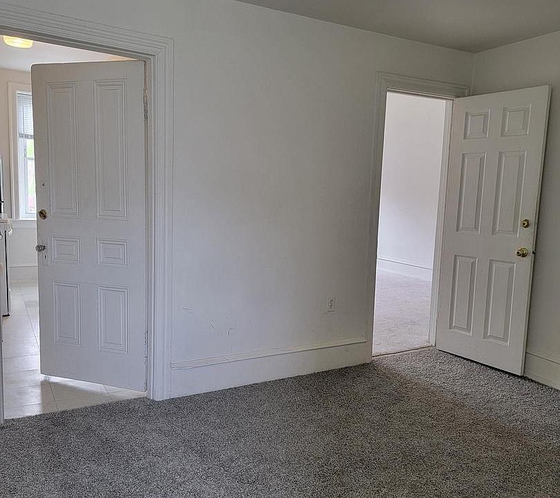 2nd image of 3115 N Broad St Unit 2
