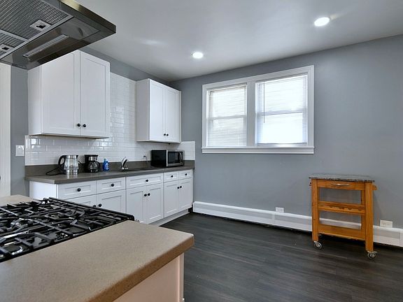 5th image of 3521 Oak Ave #2