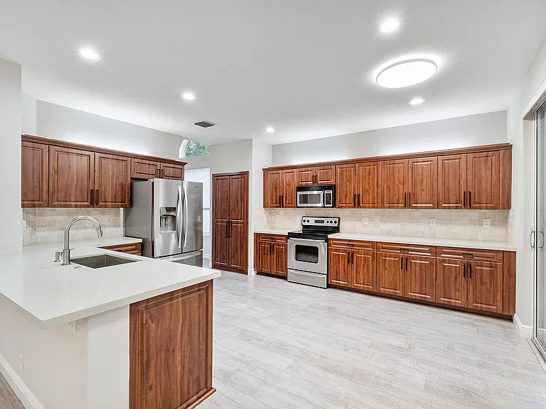 6364 NW 78th Dr — Photo 12