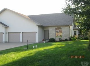 5543 Fairway Dr, Burlington, IA